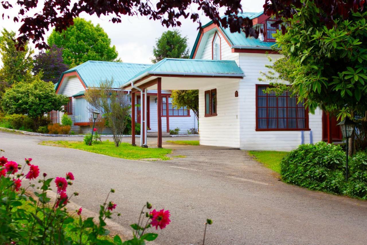 Lodge Y Molino Viejo